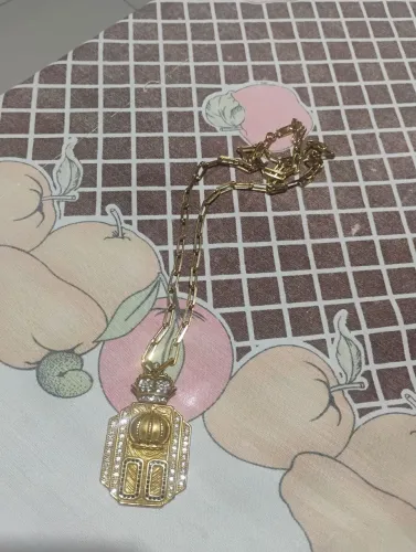 Corrente moeda antiga com pingente
