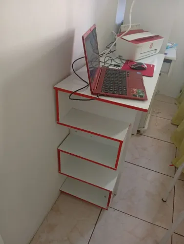 Vendo mesa para notebook ou computador