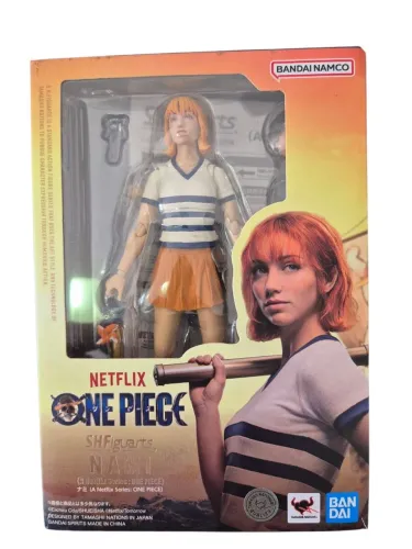 Boneco NAMI ONE PIECE Bandai
