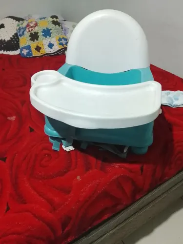 Cadeirinha de alimentação 