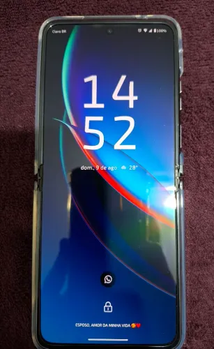 Motorola RAZR 40 Ultra COMPLETO
