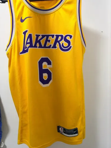 Jersey Lakers Amarela - Lebron James 6 M