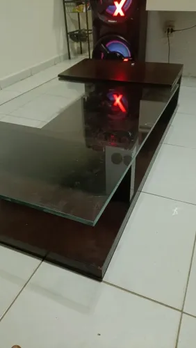 Mesa de centro em madeira antiga original,e vidro temperado