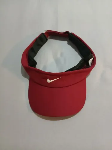 Boné Viseira da Nike vermelho