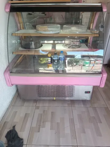 Balcão Refrigerado expositor 220v