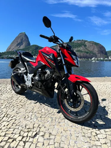 Moto Honda CB300f twister 2024 moto de garagem, 3.000 km Catete zona sul