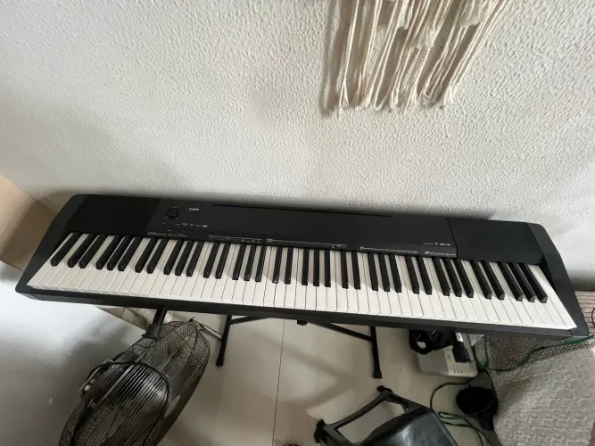 Piano Casio CDP-135 completo NOVO