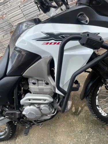Motos