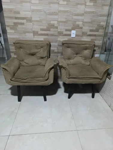 Vende se kit com 2 poltronas