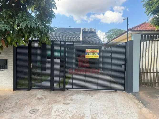 Casa com 3 dormitórios à venda, 104 m² por R$ 490.000,00 - Jardim Panorama - Sarandi/PR