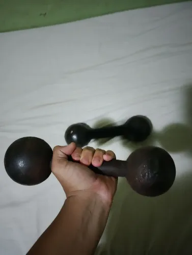 Par de halteres de 5 Kg de aço fundido
