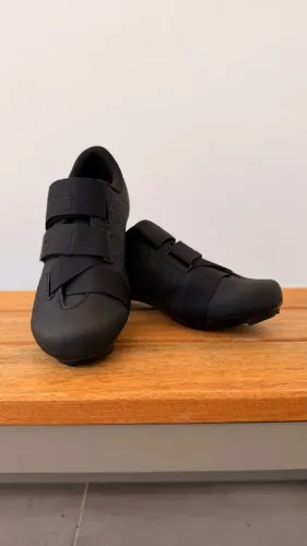 Sapatilha Fizik Tempo Powerstrap R5