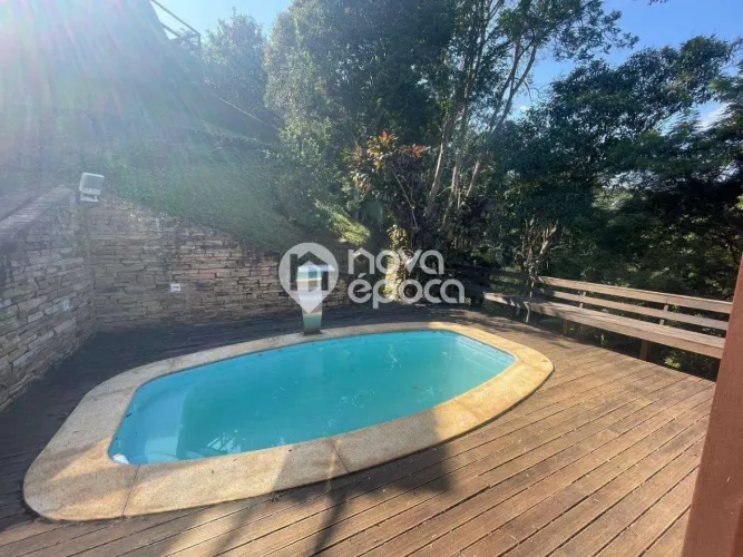 Itaipava | Casa 3 quartos, sendo 2 suites
