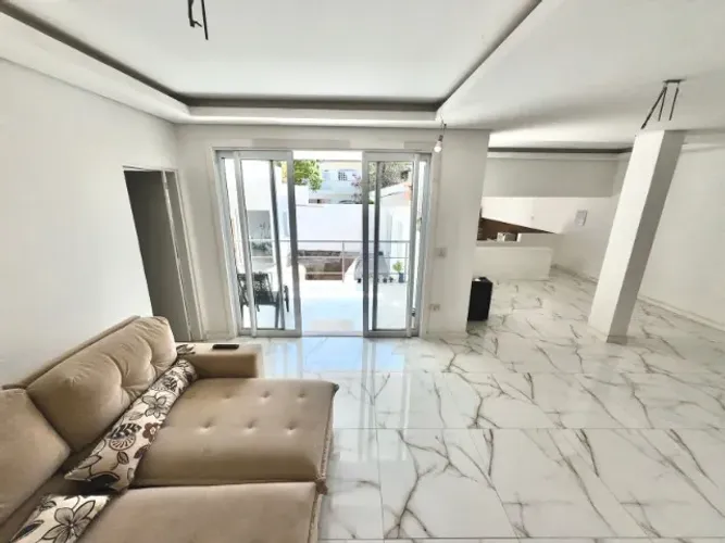 Casa alto padrão à venda com piscina praia no Condomínio Aruã 1