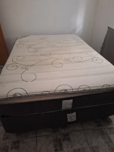 Cama de casal box