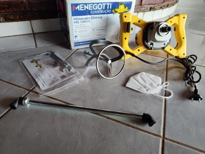 Misturador De Tinta e Argamassa Menegotti 1200w