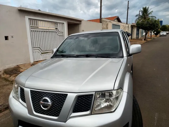 Nissan Frontier S CD 4X2 2.5 TB Diesel 2015