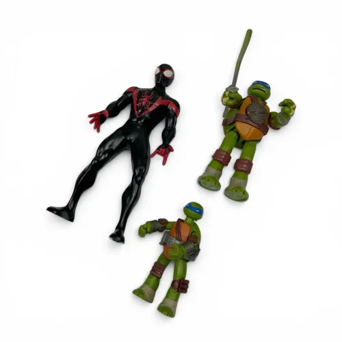 Kit Bonecos Miles Morales Marvel / Leonardo As Tartarugas Ninja