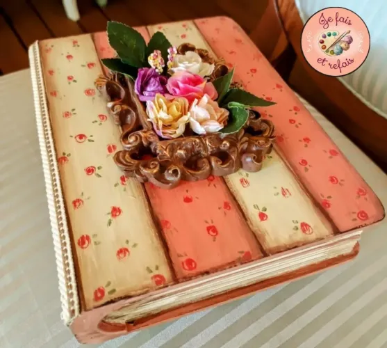 Porta Coisas em formato de Livro - Estilo Floral
