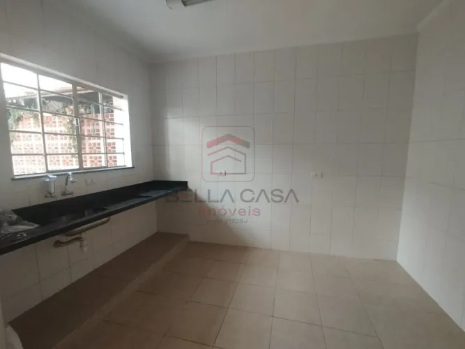 Casa térrea, 60m2, 02 quartos sem vaga
