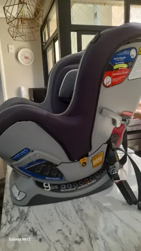 Cadeira bebê Chicco Nextfit com Isofix - Usada em Ótimo Estado