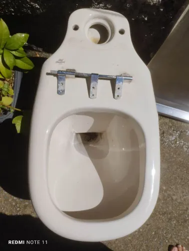 Vaso com caixa d'água acoplada 