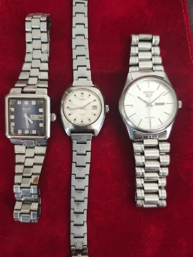 Lote 3 relógios Seiko automáticos anos 80 <br>Femininos Parados revisão.