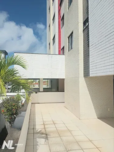 Apartamento no Tirol com 2 Quartos e Área de Lazer Completa