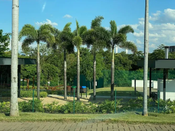 Terreno à venda no Condomínio Alphaville II em Uberlândia