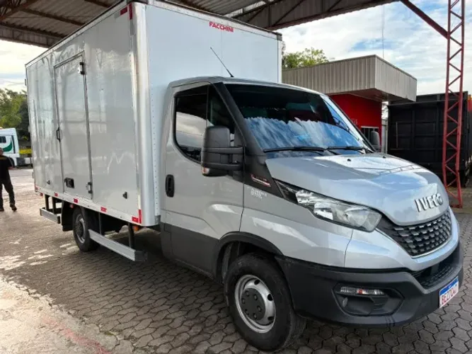 Iveco Daily Chassi 35-150 Curto 3.0 (die.)(e5) 2021