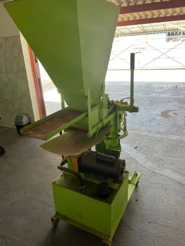 MÁQUINA DE TIJOLO ECOLÓGICO (CONJUNTO)