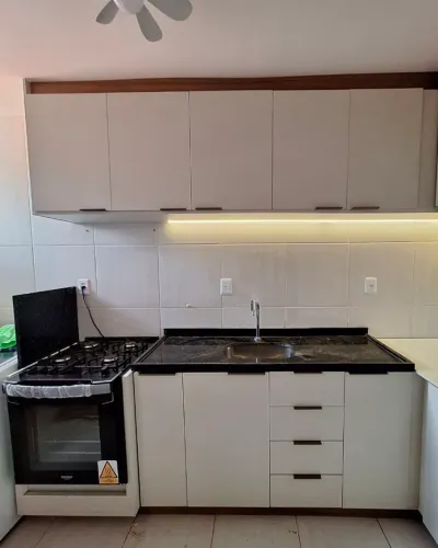 Cozinha completa. Balcão e armários superiores . Negociável 