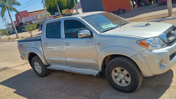 Toyota Hilux CD SRV D4-d 4X4 3.0 TDI Diesel AUT 2006