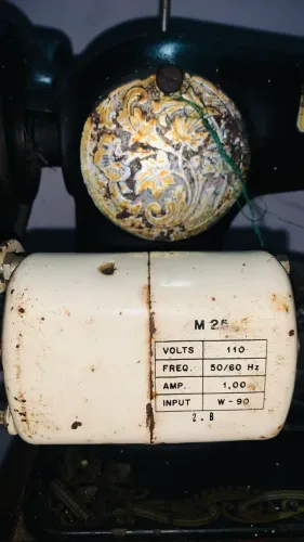 Máquina de Costura Elgin Reta Clássica - Vintage