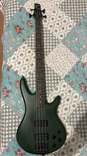 BAIXO IBANEZ 4 CORDAS