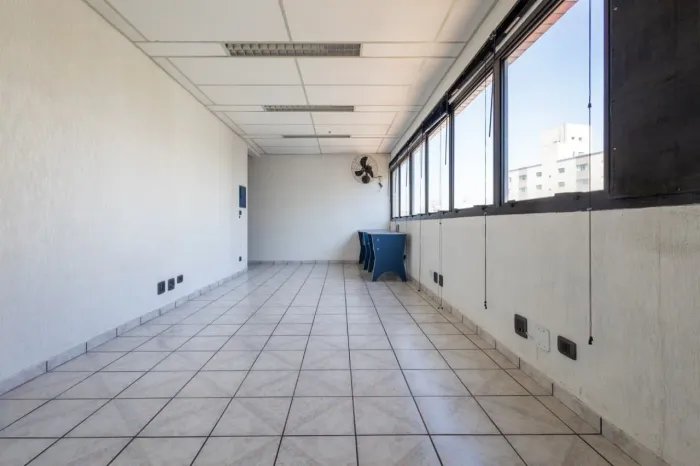 Sala comercial na Avenida Fagundes Filho, 252 - Sala 114 58 m²