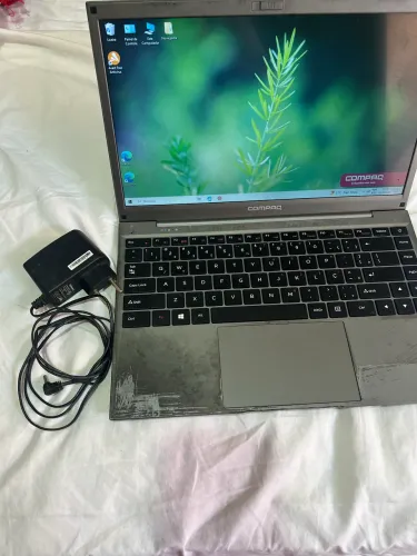 Notebook compaq com defeito