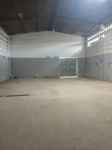 ALUGO GALPÕES CONJUGADOS. NO DISTRITO INDUSTRIAL