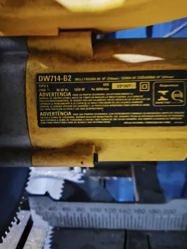 Serra meia esquadria 10 polegadas Dewalt 