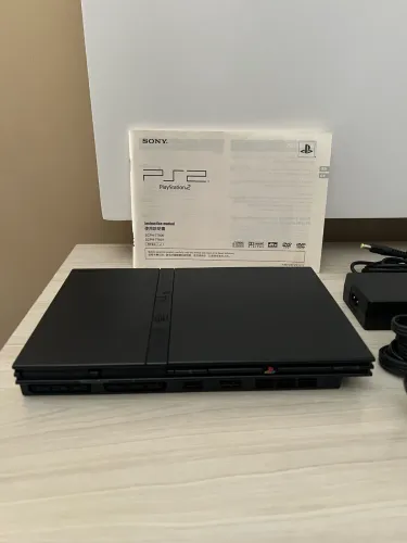 PlayStation 2 modelo SCPH 77006