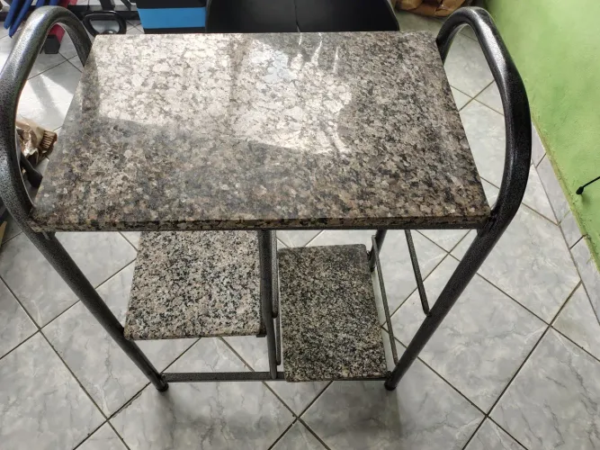 Fruteira em granito 