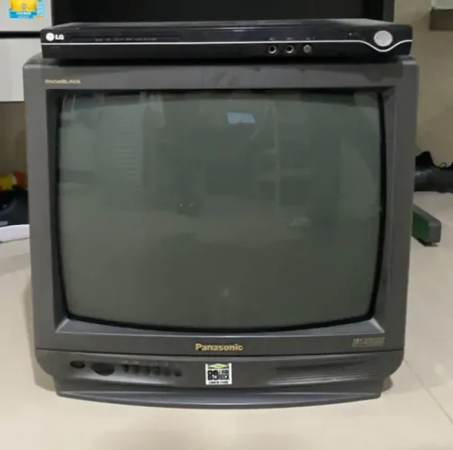 tv antiga Panasonic + DVD Player LG