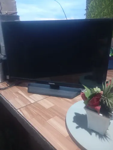 Ótima Tv 24p  não é smart/ nova vitória
