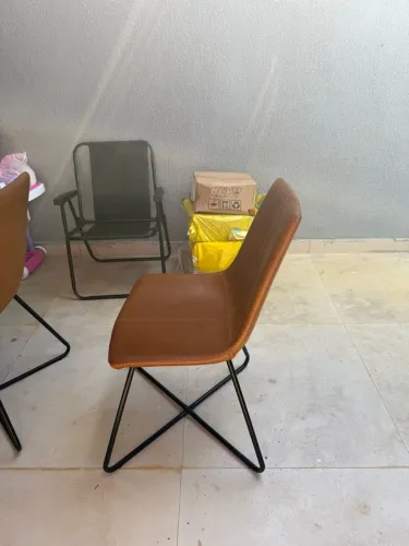 Conjunto Mesa de Jantar + 4 Cadeiras Caramelo