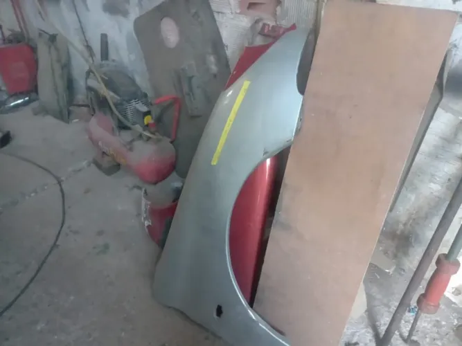 Paralama lado direito Peugeot 206 1.4 2009 