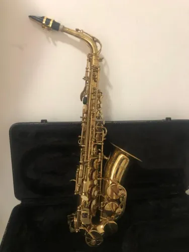 Sax alto Arena laqueado usado completo + case