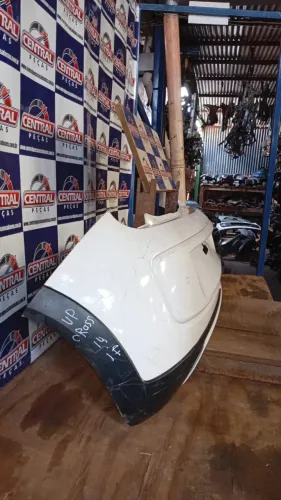 Para-choque traseiro  UP Cross  2014 2017 1.0 Com sensor de Ré