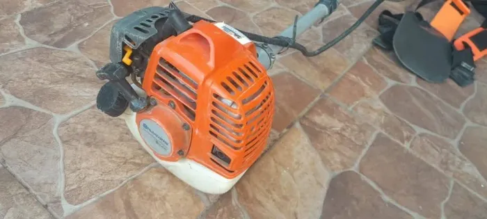 Roçadeira husqvarna 226r