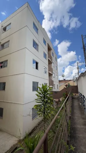 Excelente apartamento a venda no início do Sagrado Coração