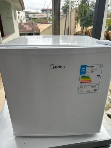 Frigobar 45 L midea só 490,00